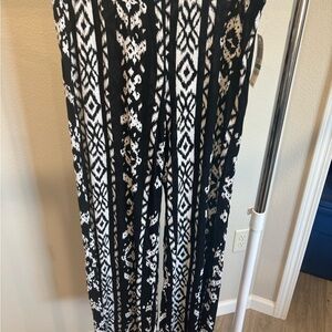 Max Studio Black and White Wide Leg Pants